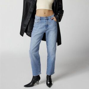 NWT Abrand A 95 Mid-Rise Straight Jean